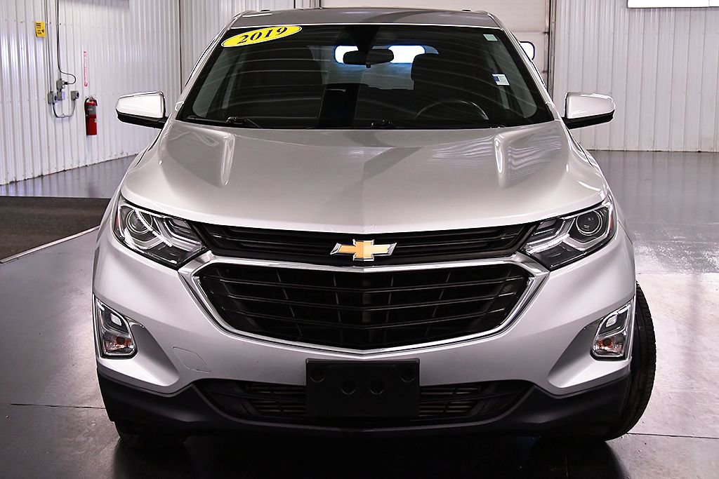 Used 2019 Chevrolet Equinox LT image 2