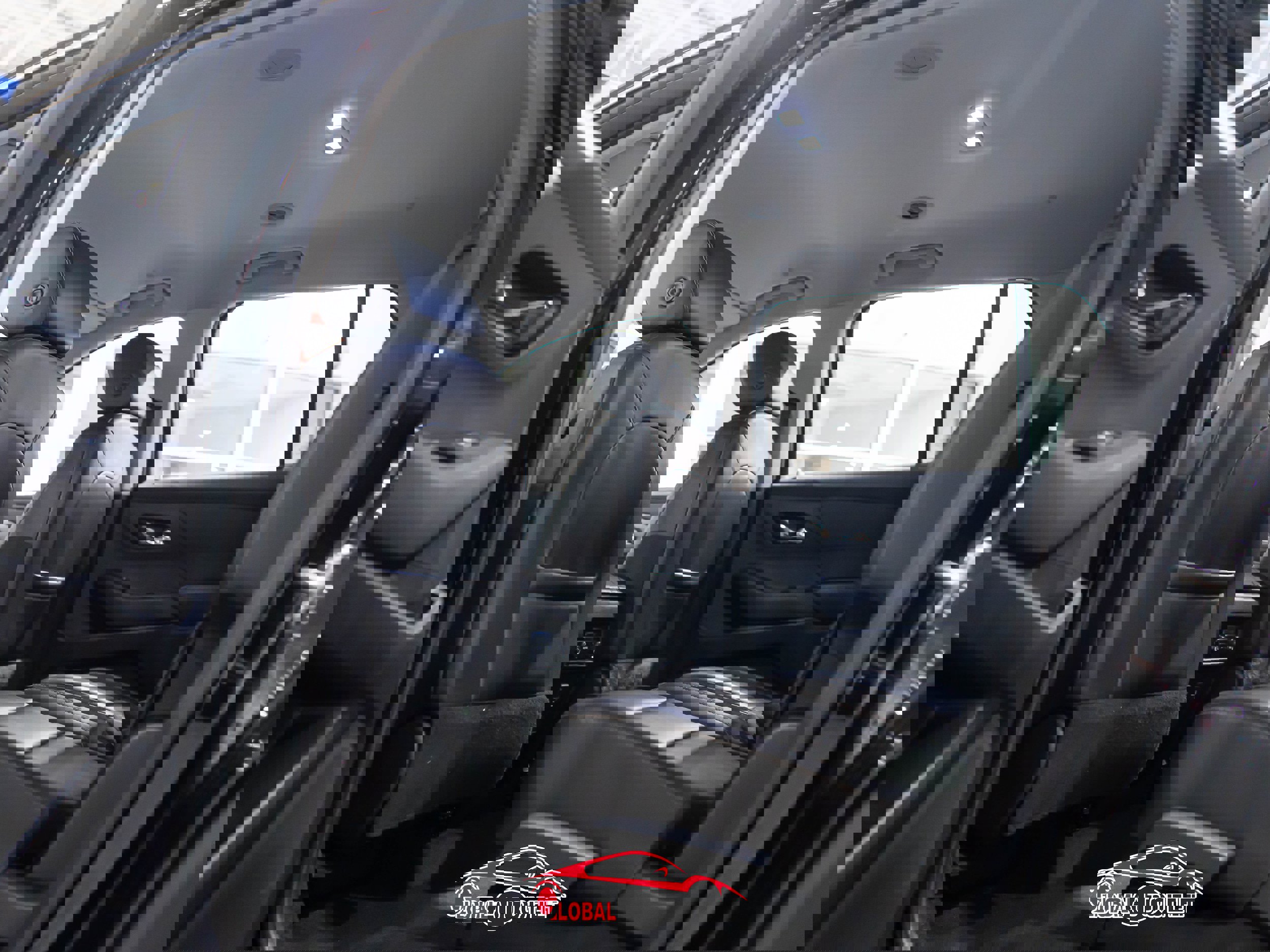 Used 2020 Chevrolet Traverse LT w/ Driver Confidence II Package image 22