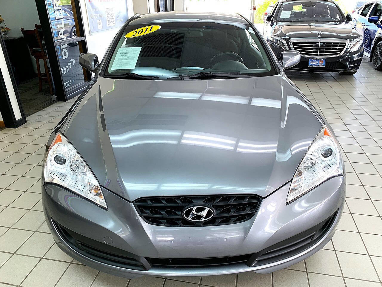 Used 2011 Hyundai Genesis 2.0T RWD image 5