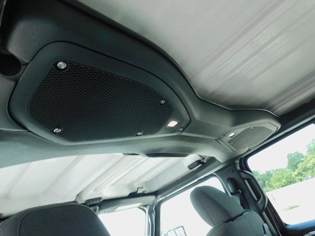 New 2025 Jeep Wrangler Unlimited Rubicon w/ Convenience Group image 21