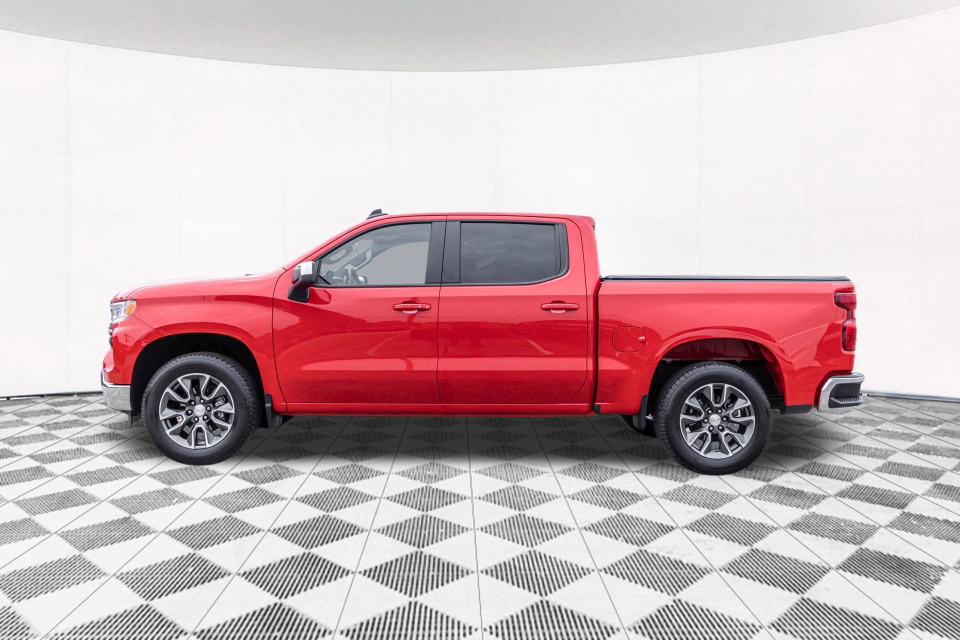 Used 2024 Chevrolet Silverado 1500 LT AWD/4WD image 16