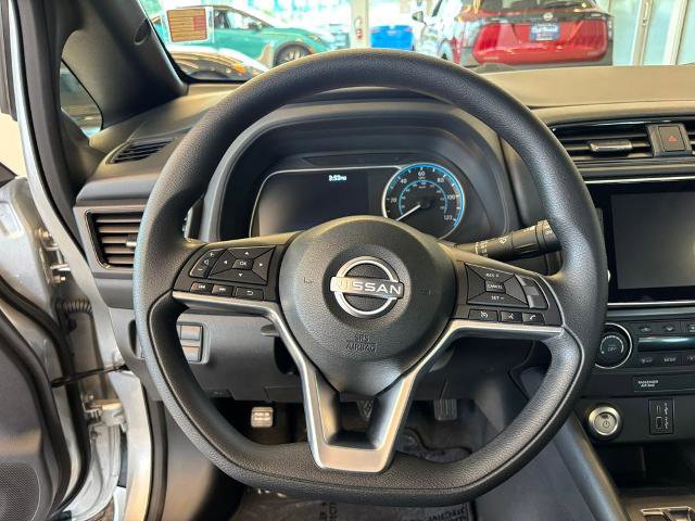 Certified 2025 Nissan Leaf S FWD image 18