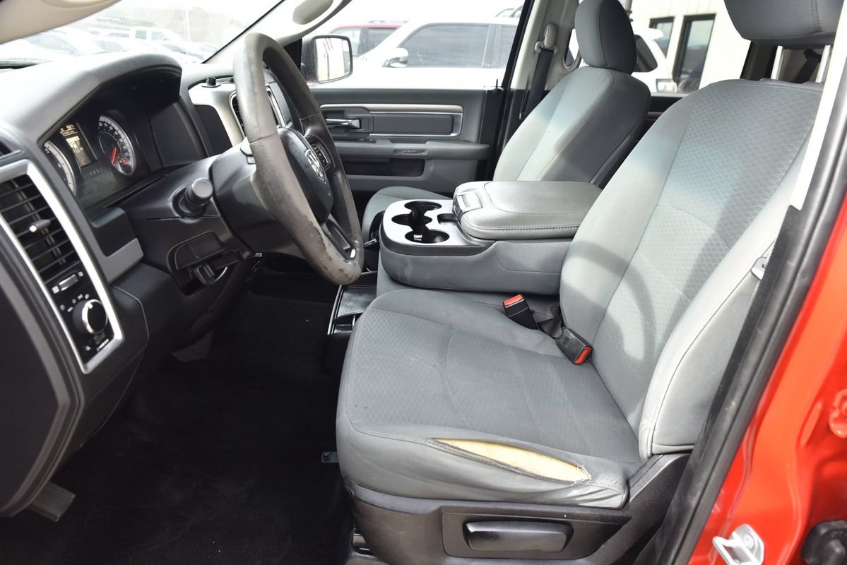 Used 2017 RAM 1500 Classic SLT AWD/4WD image 12
