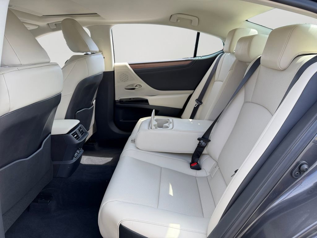 Certified 2025 Lexus ES 350 w/ Premium Package image 10