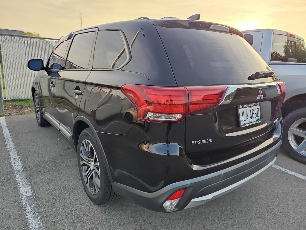 Used 2017 Mitsubishi Outlander SE FWD image 4