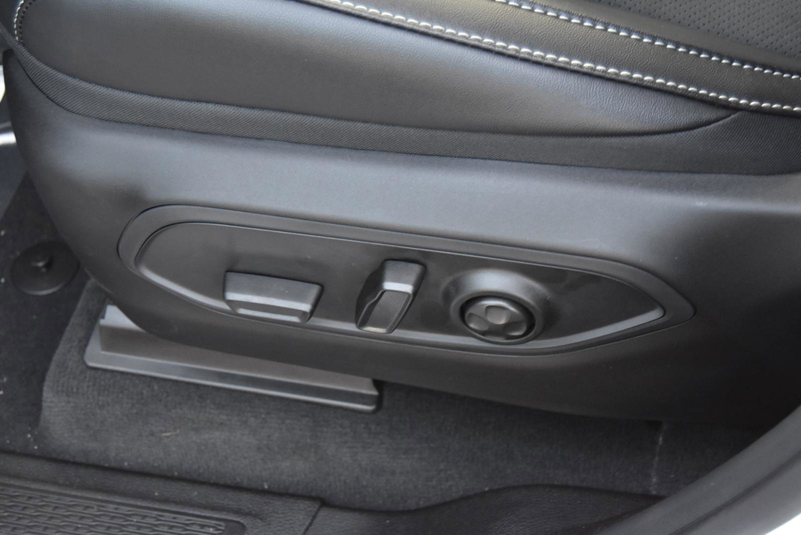 New 2025 Jeep Grand Cherokee L Altitude image 16