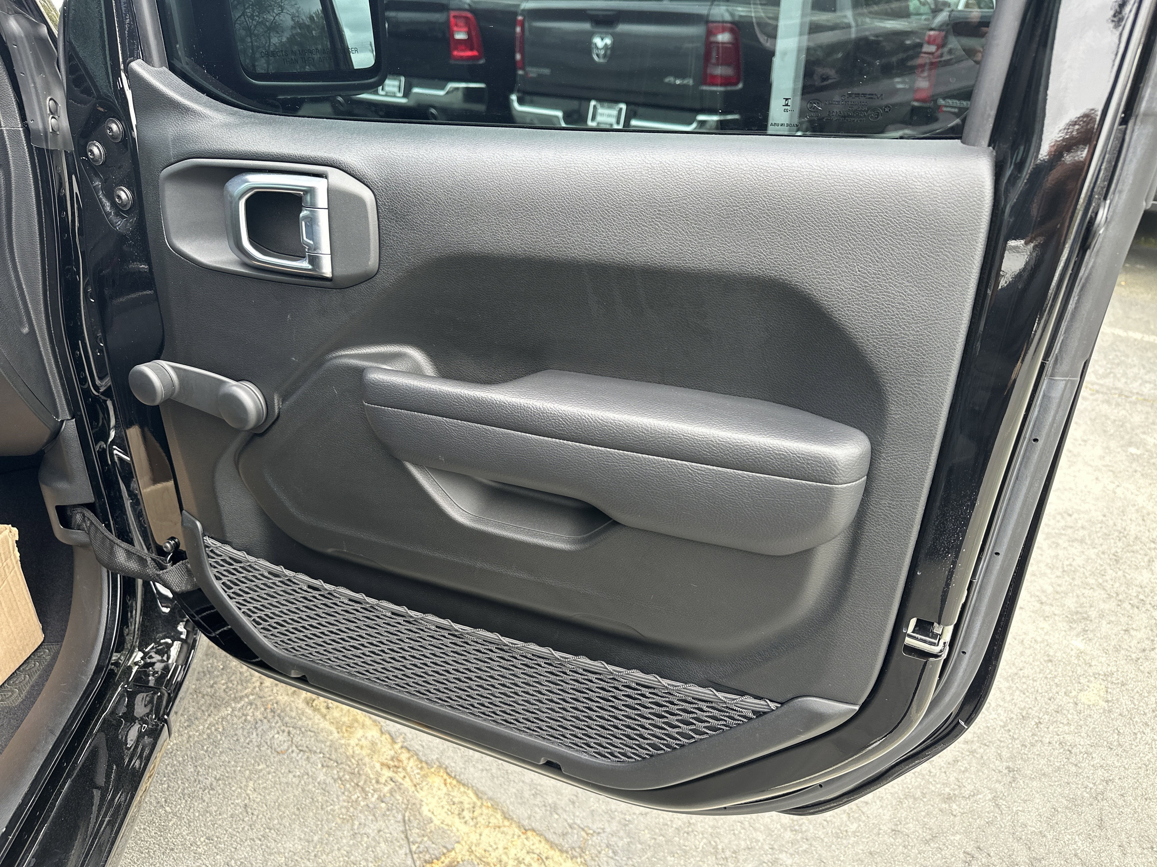 Used 2023 Jeep Gladiator Sport image 17