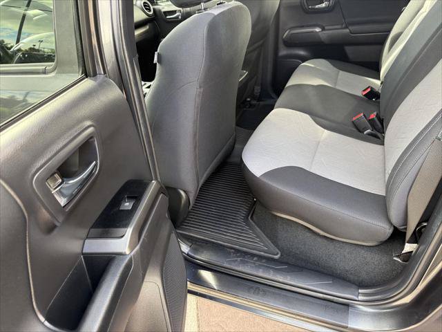 Certified 2023 Toyota Tacoma TRD Off-Road AWD/4WD image 14
