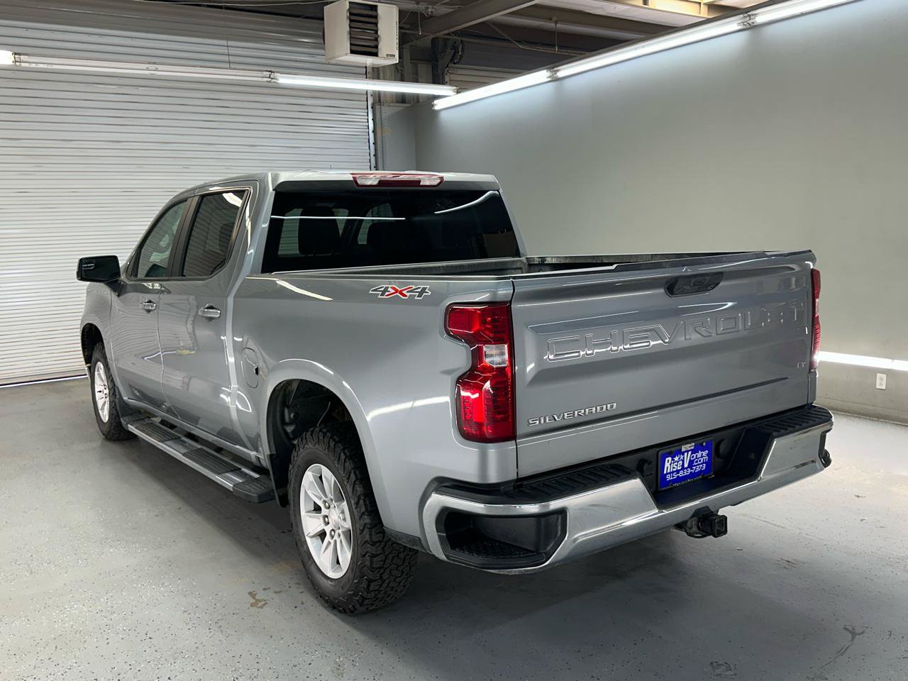 Used 2023 Chevrolet Silverado 1500 LT AWD/4WD image 7