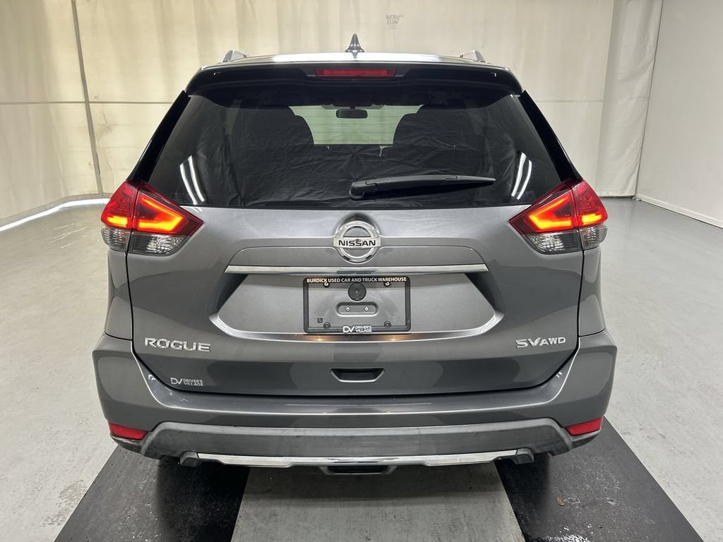 Used 2017 Nissan Rogue SV AWD/4WD image 20