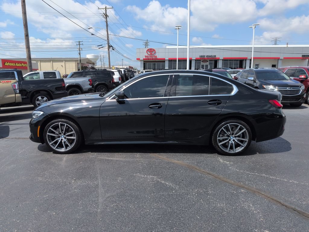 Used 2019 BMW 330i xDrive Sedan w/ Convenience Package AWD/4WD image 2