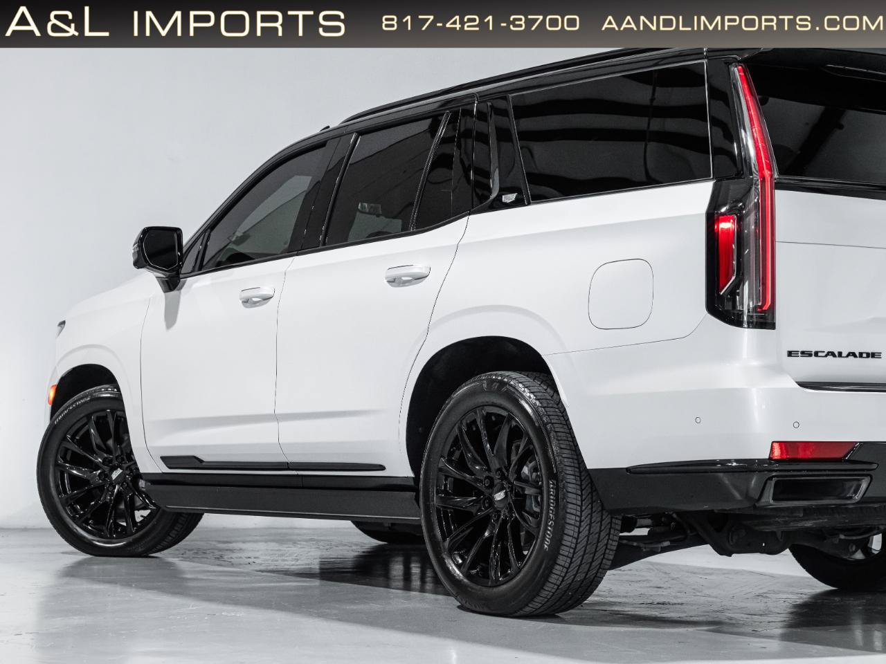 Used 2024 Cadillac Escalade Sport Platinum w/ LPO, ONYX Package AWD/4WD image 21