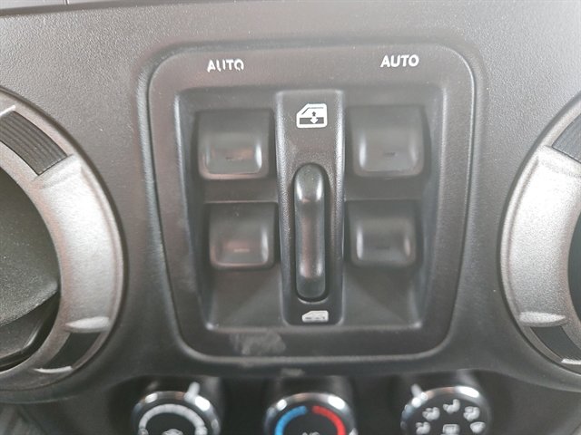 Used 2016 Jeep Wrangler Unlimited Sport image 34