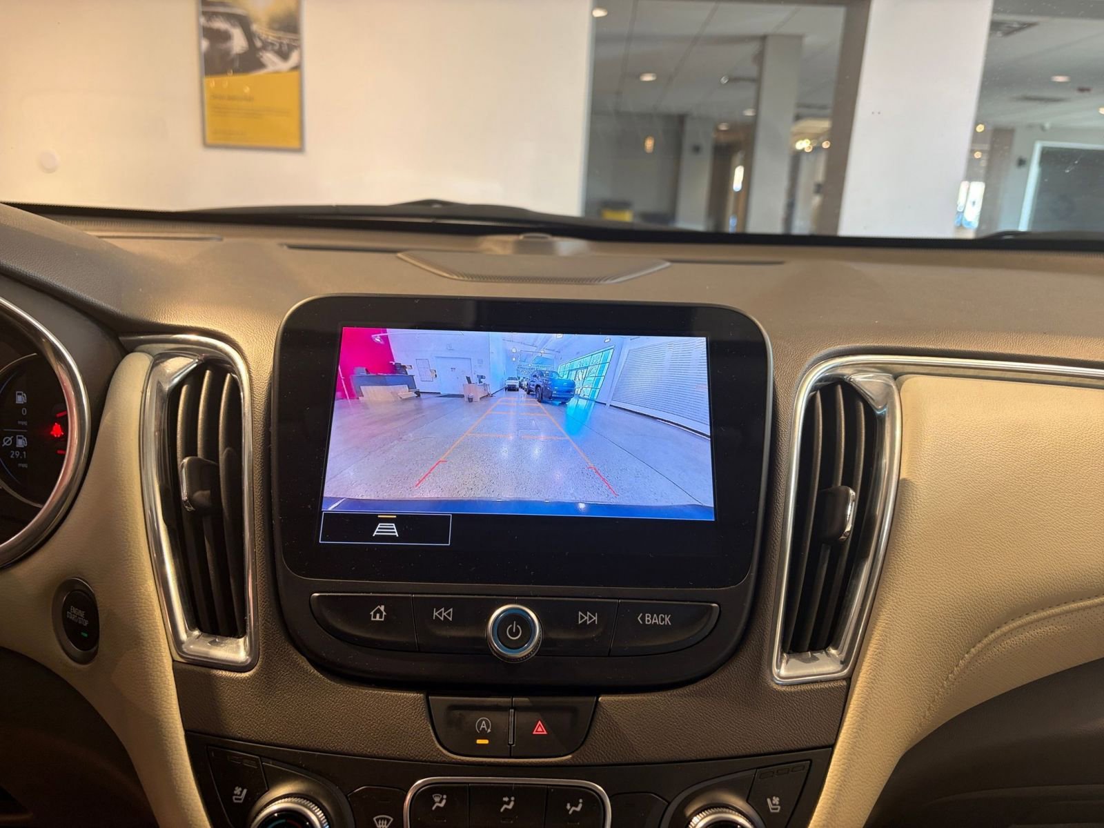 Used 2024 Chevrolet Malibu LT image 17