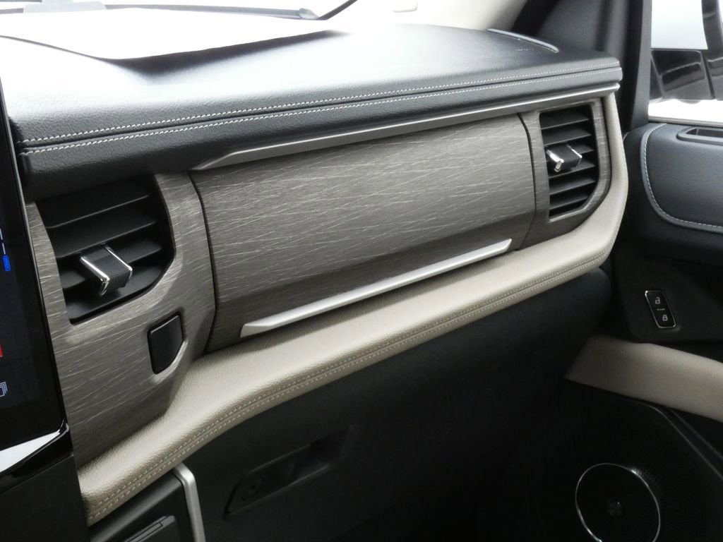 Used 2024 Ford Expedition Max Limited image 23