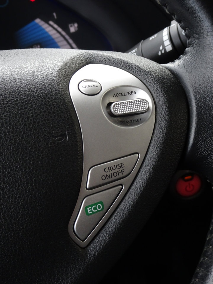 Used 2014 Nissan Leaf SV w/ LED & Quick Charge Package image 17