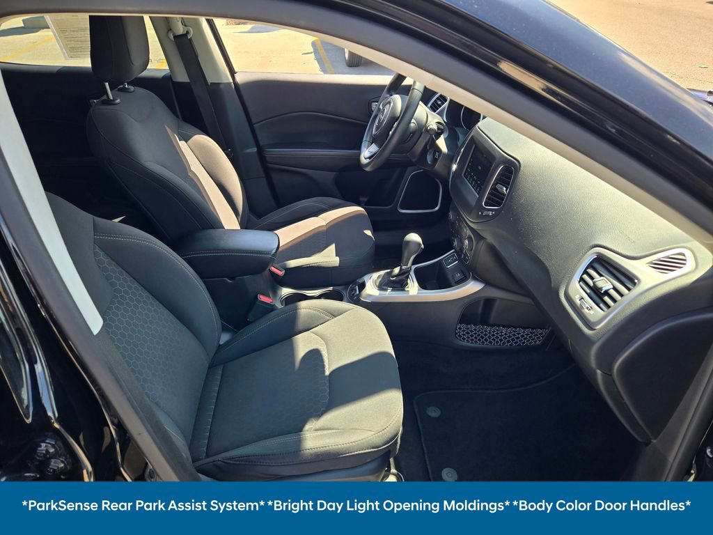 Used 2019 Jeep Compass Sport w/ Tech Group FWD image 11