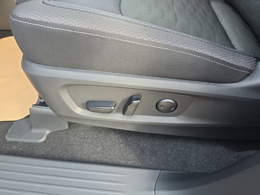 New 2026 Nissan Pathfinder SV image 17