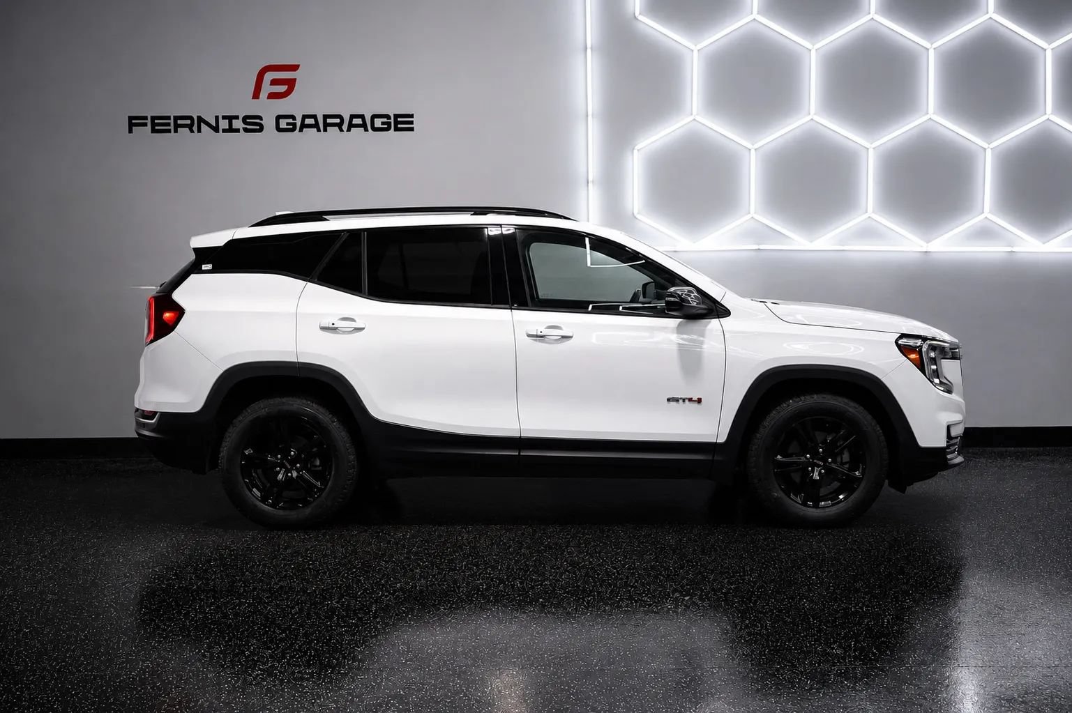 Used 2024 GMC Terrain AT4 AWD/4WD image 5