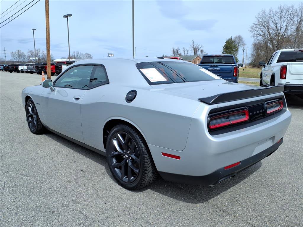 Used 2022 Dodge Challenger R/T w/ Blacktop Package image 6