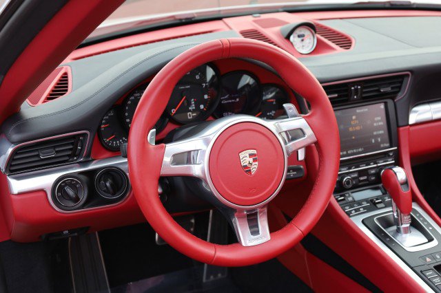 Used 2013 Porsche 911 Carrera S image 24