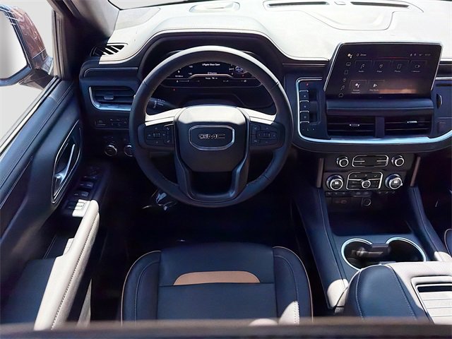 Used 2022 GMC Yukon XL AT4 image 18