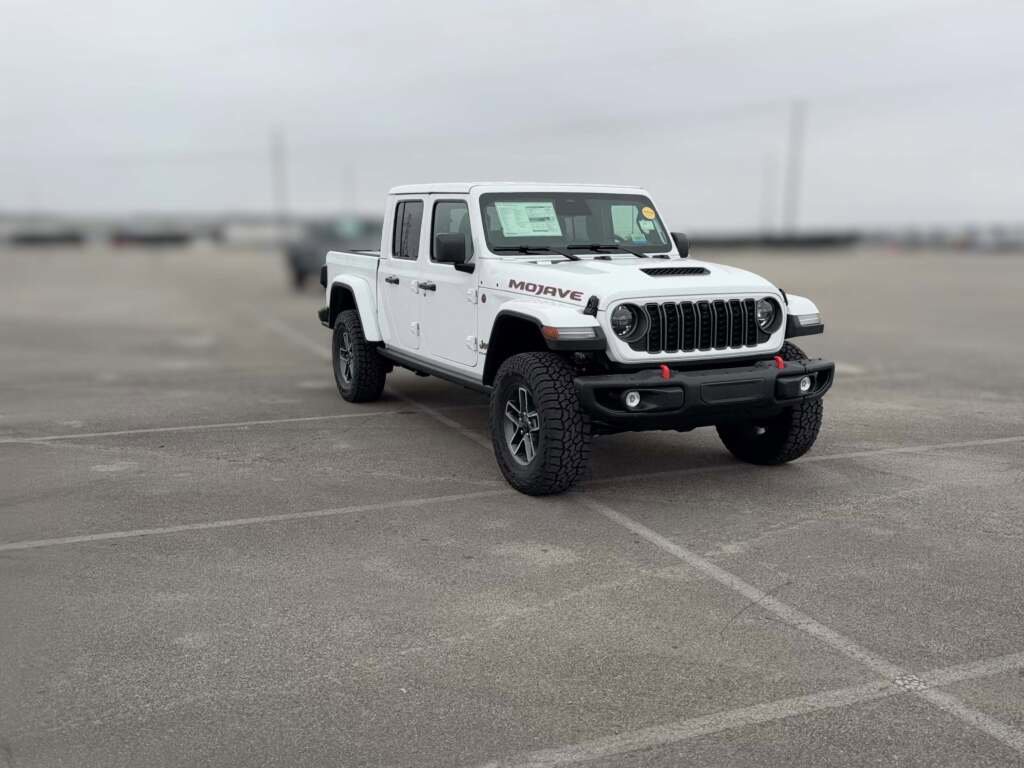New 2026 Jeep Gladiator Mojave image 17