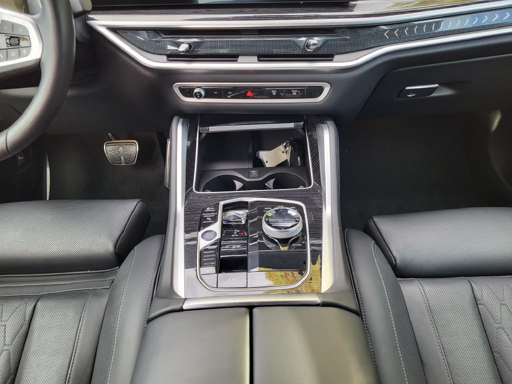 Used 2024 BMW X6 xDrive40i w/ Executive Package AWD/4WD image 23