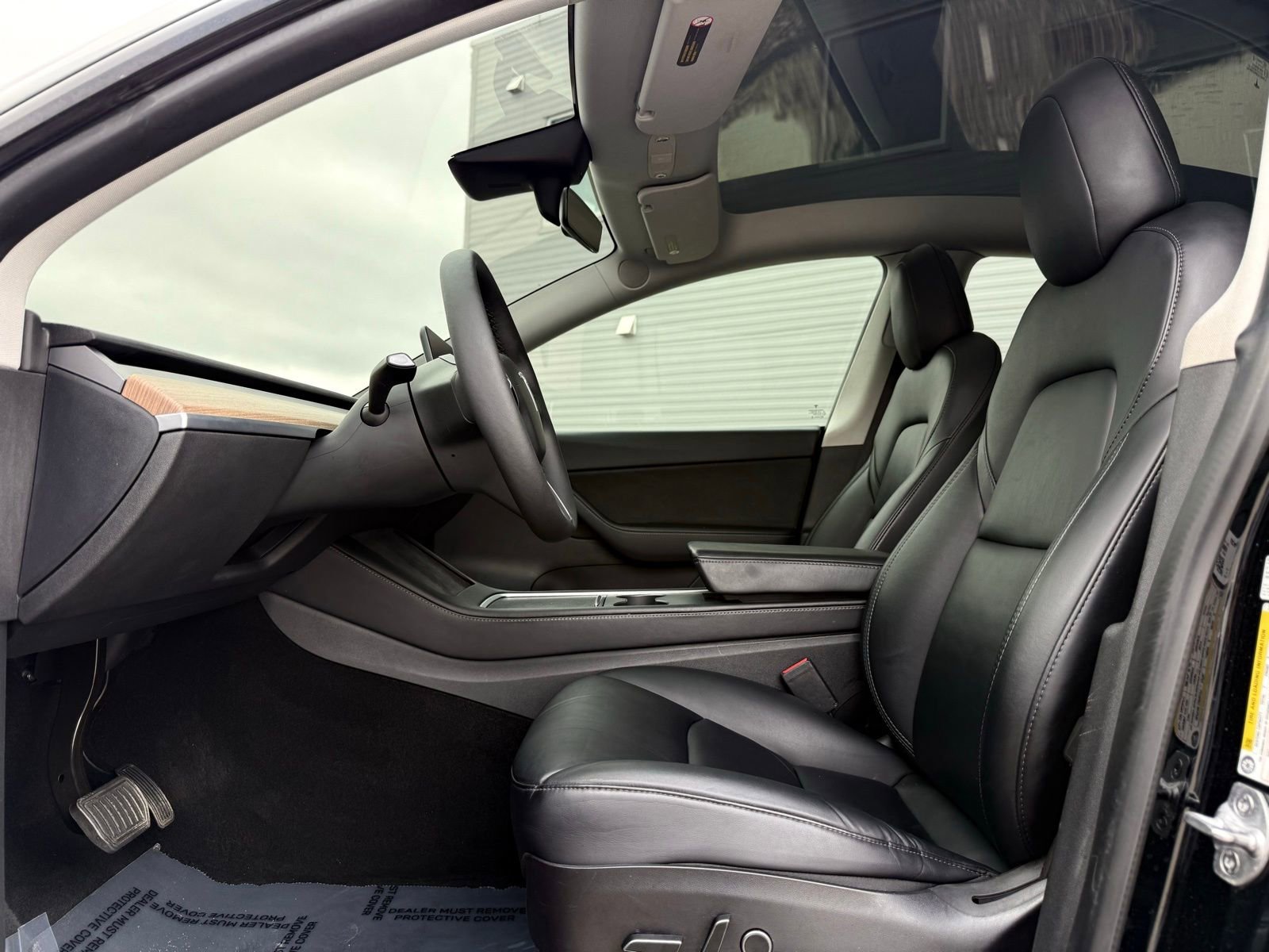 Used 2022 Tesla Model Y Long Range image 17