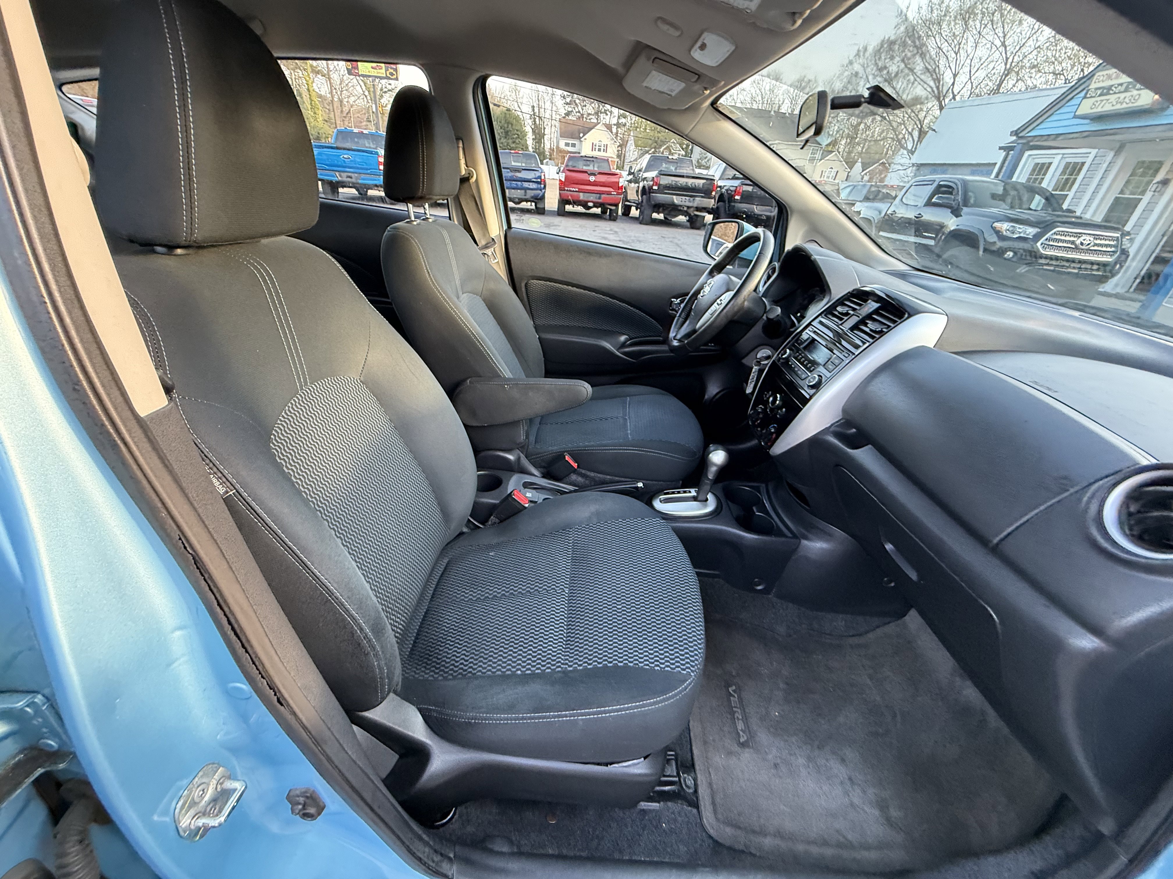 Used 2015 Nissan Versa Note SV image 16