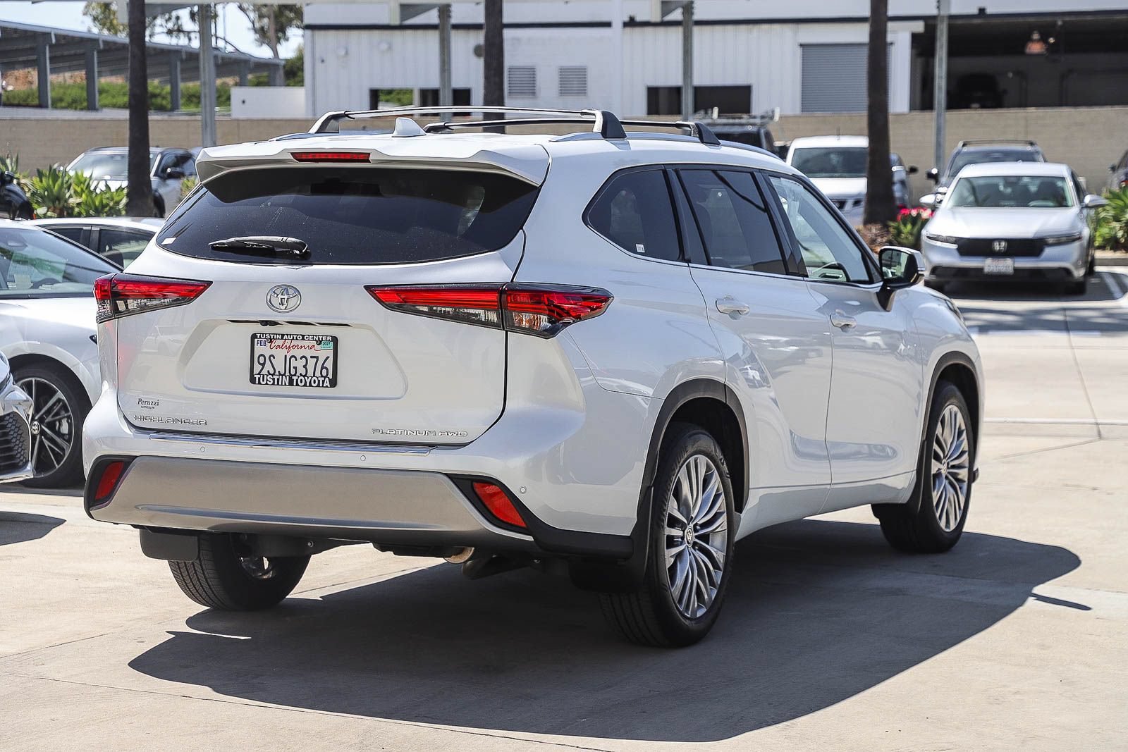 Used 2022 Toyota Highlander Platinum AWD/4WD image 6