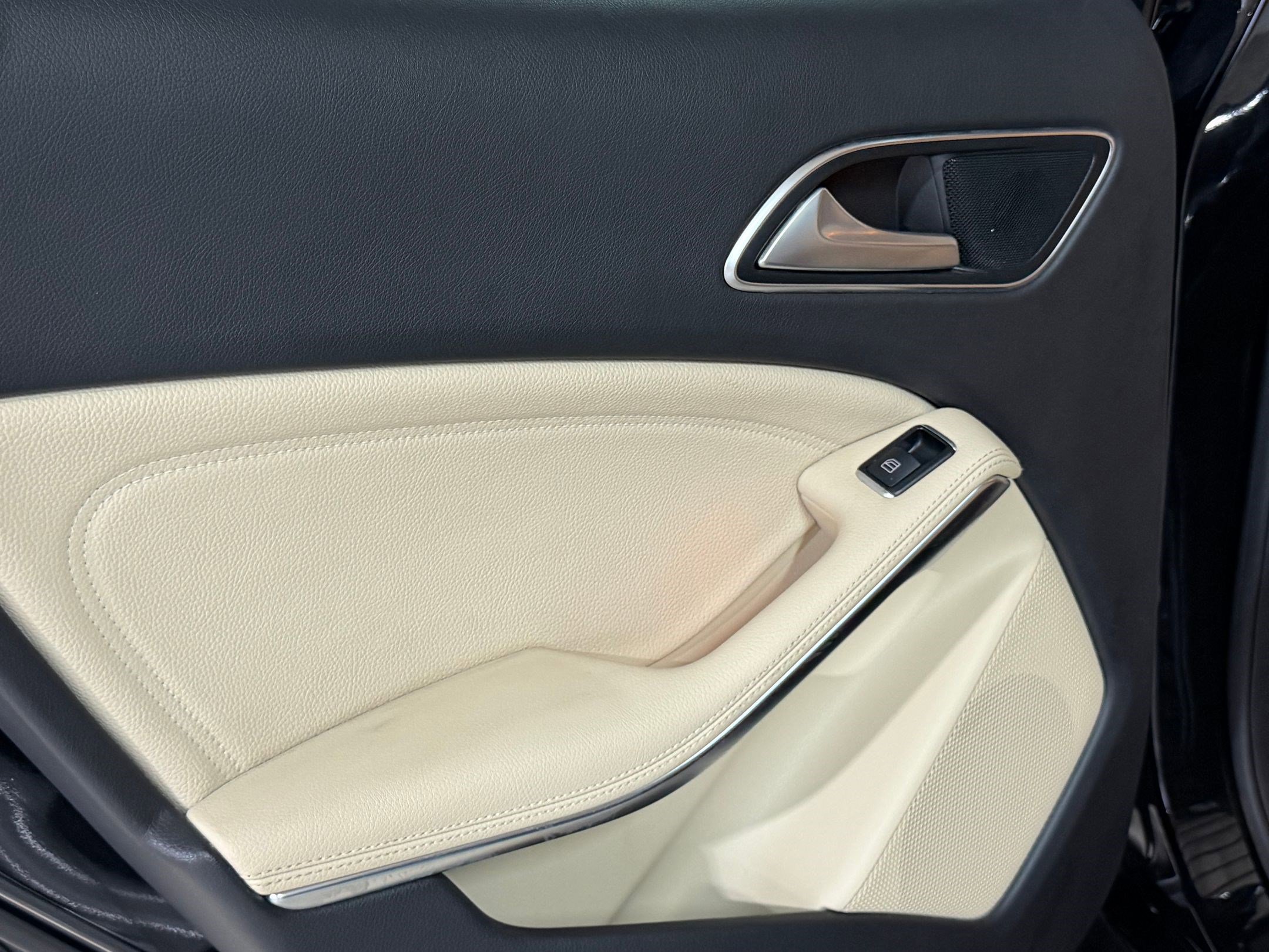 Used 2015 Mercedes-Benz GLA 250 image 33