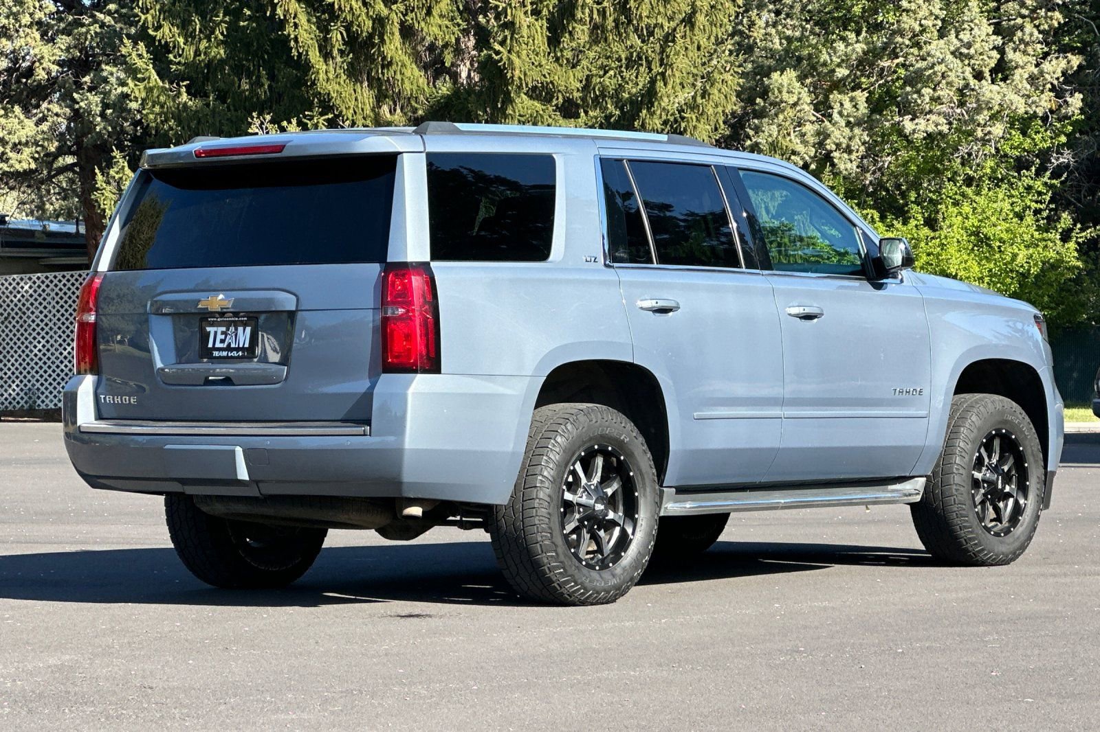 Used 2016 Chevrolet Tahoe LTZ AWD/4WD image 4