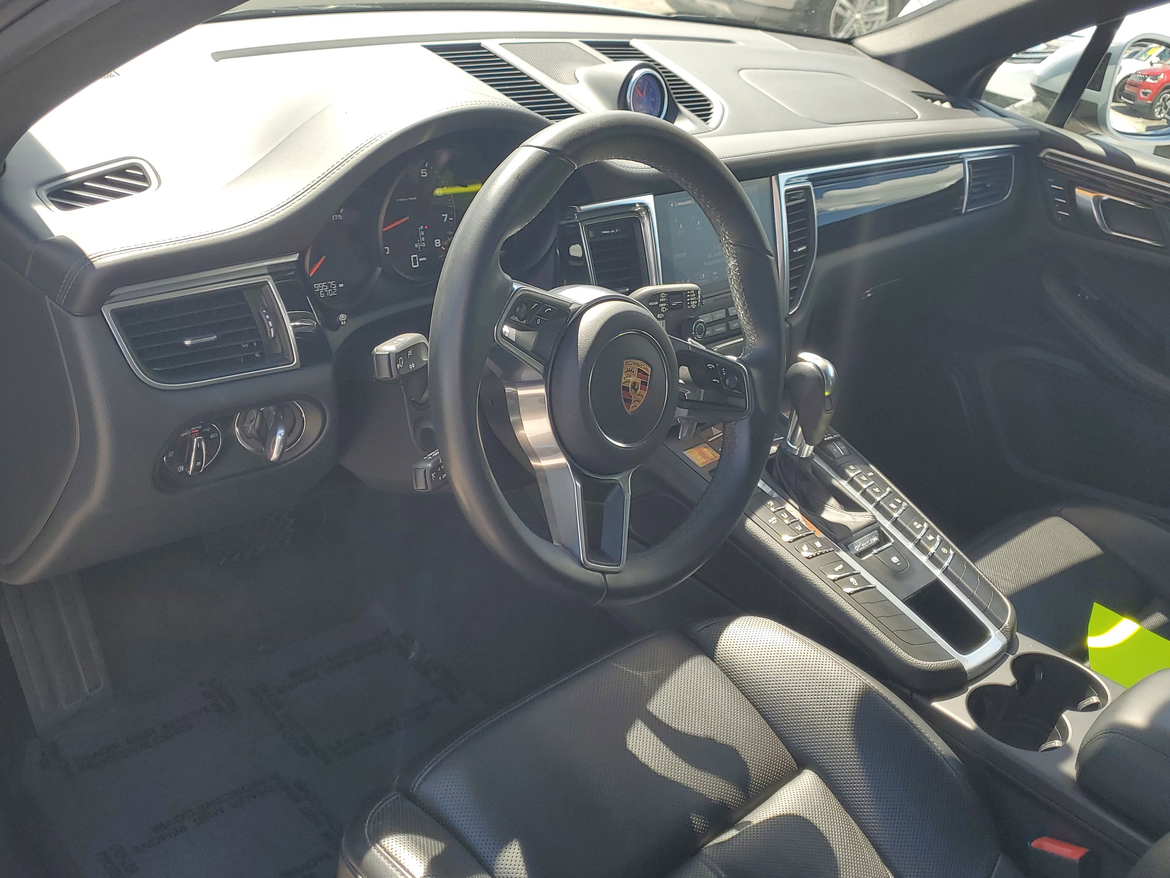 Used 2018 Porsche Macan image 21