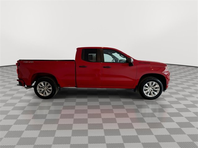 Used 2020 Chevrolet Silverado 1500 Custom w/ Custom Value Package image 12