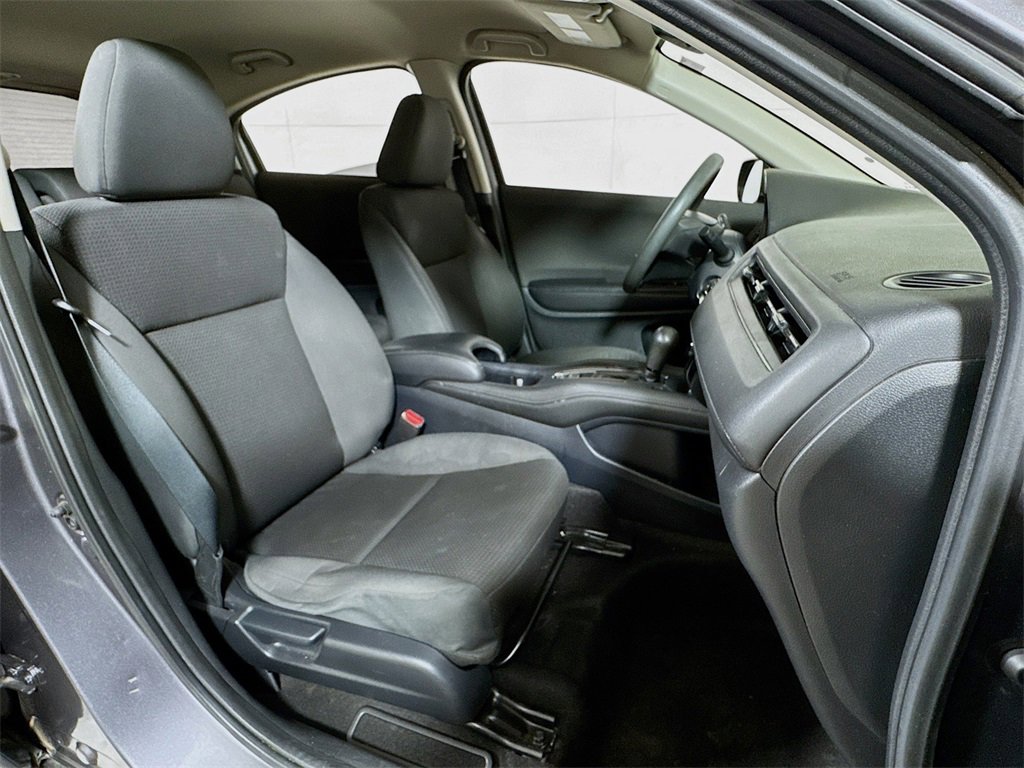 Used 2019 Honda HR-V LX image 24
