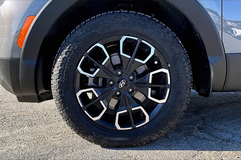 Used 2022 Hyundai Santa Cruz SEL Premium w/ Cargo Package image 35