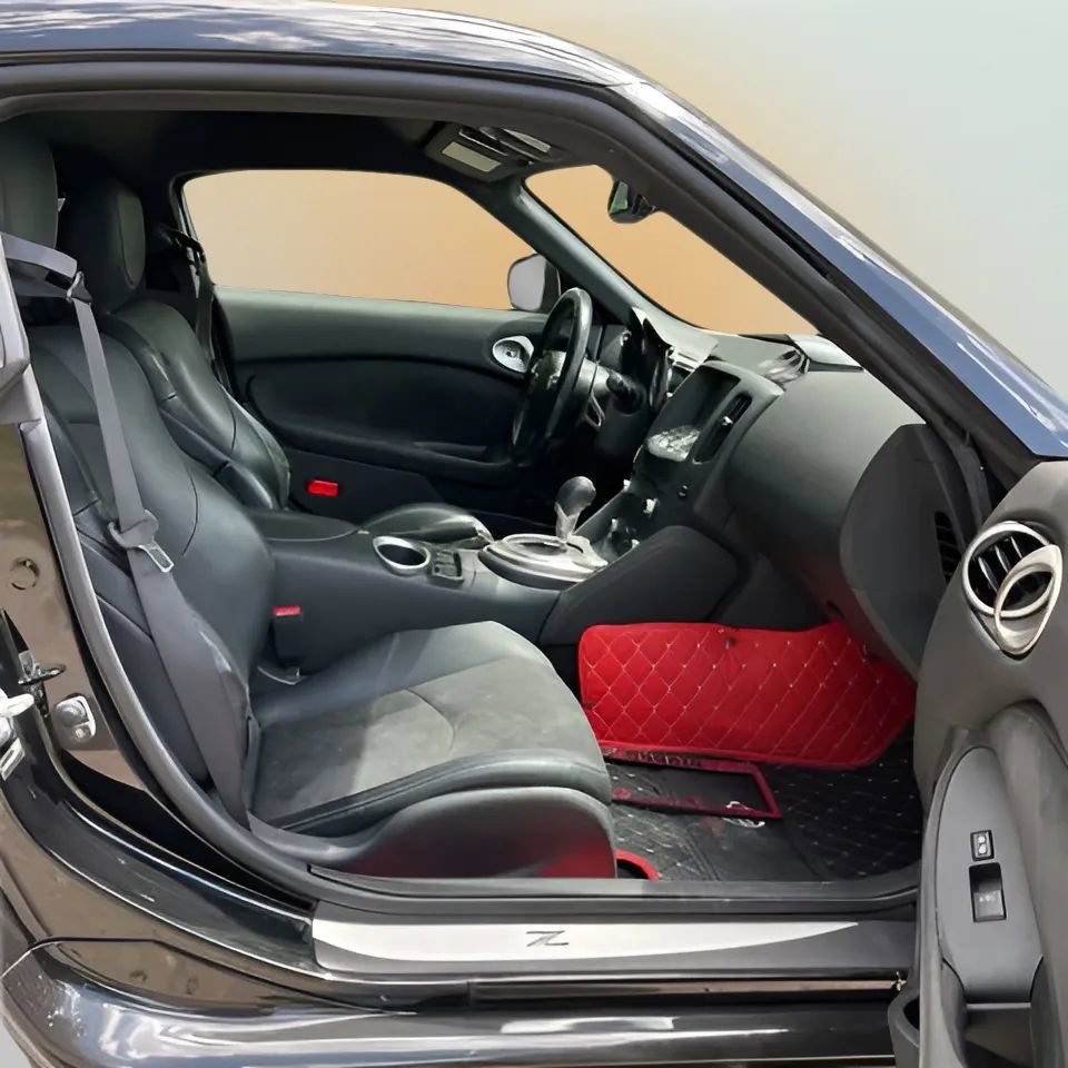 Used 2014 Nissan 370Z Touring w/ Sport Package RWD image 23
