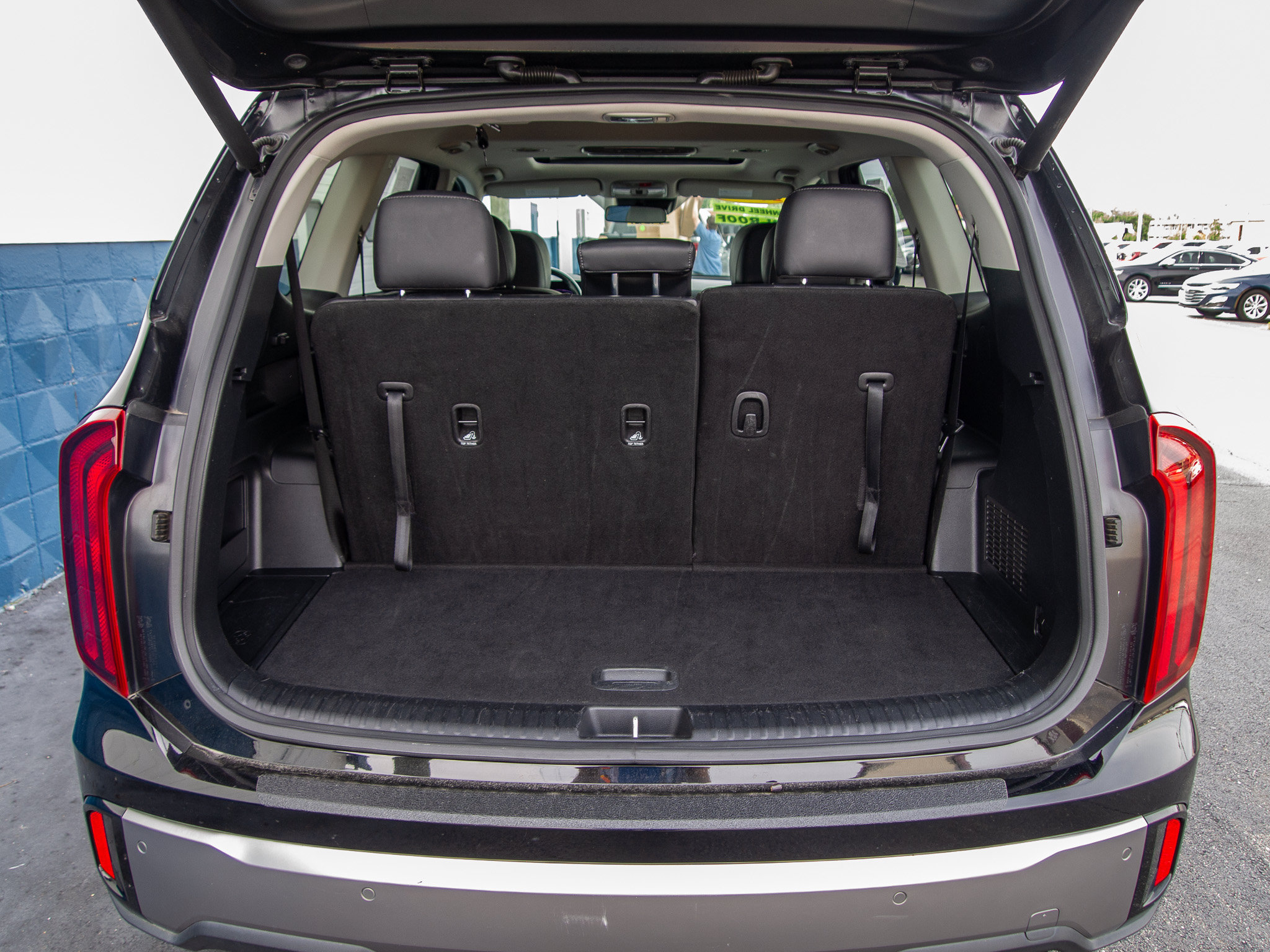 Used 2025 Kia Telluride S AWD/4WD image 33