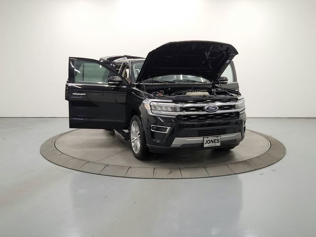 Used 2024 Ford Expedition Limited image 10