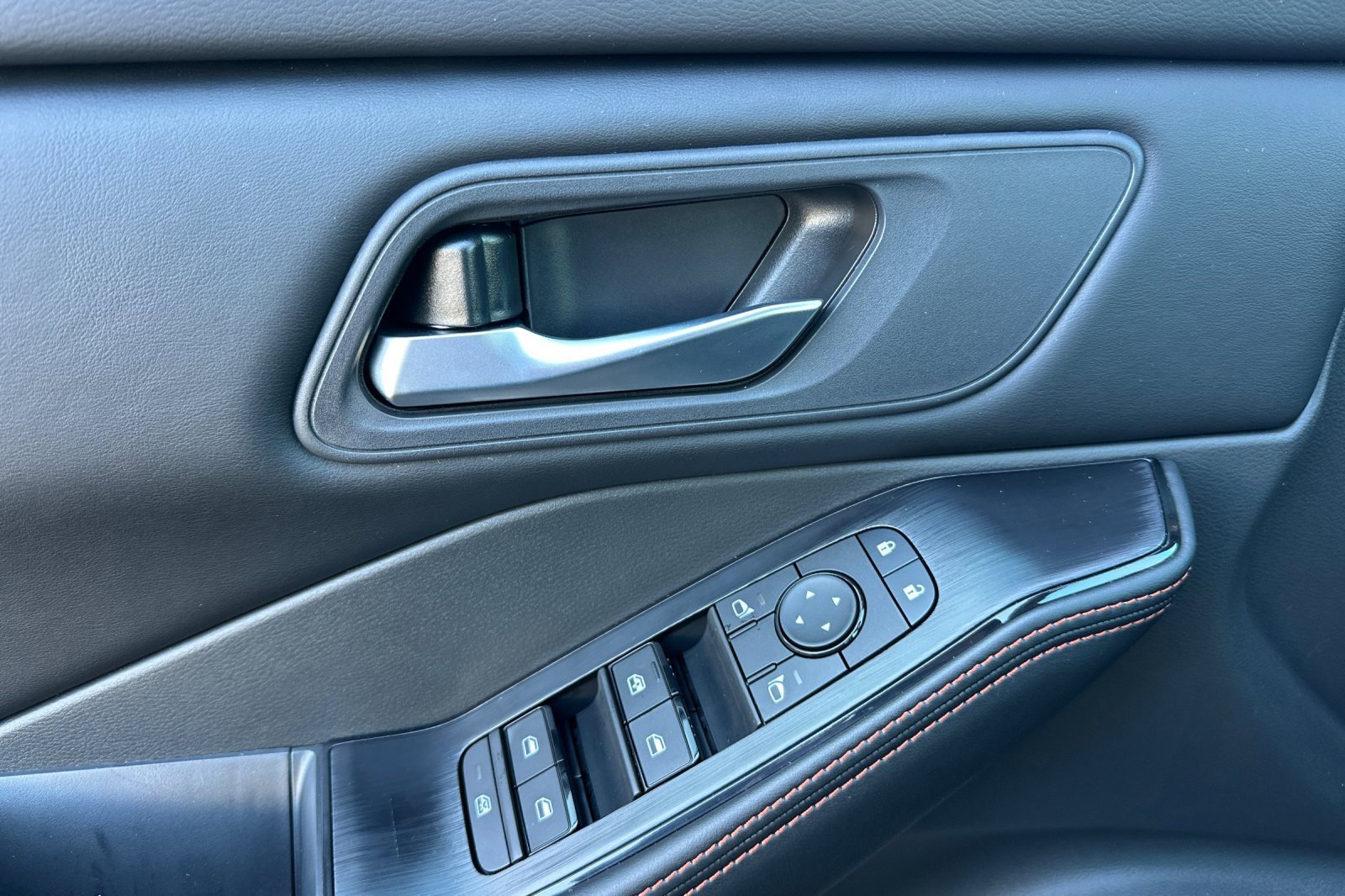 New 2026 Nissan Rogue SV image 8