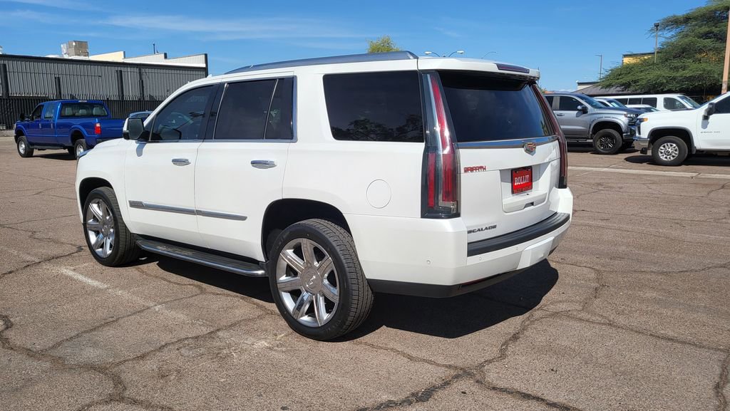 Used 2018 Cadillac Escalade Luxury AWD/4WD image 6