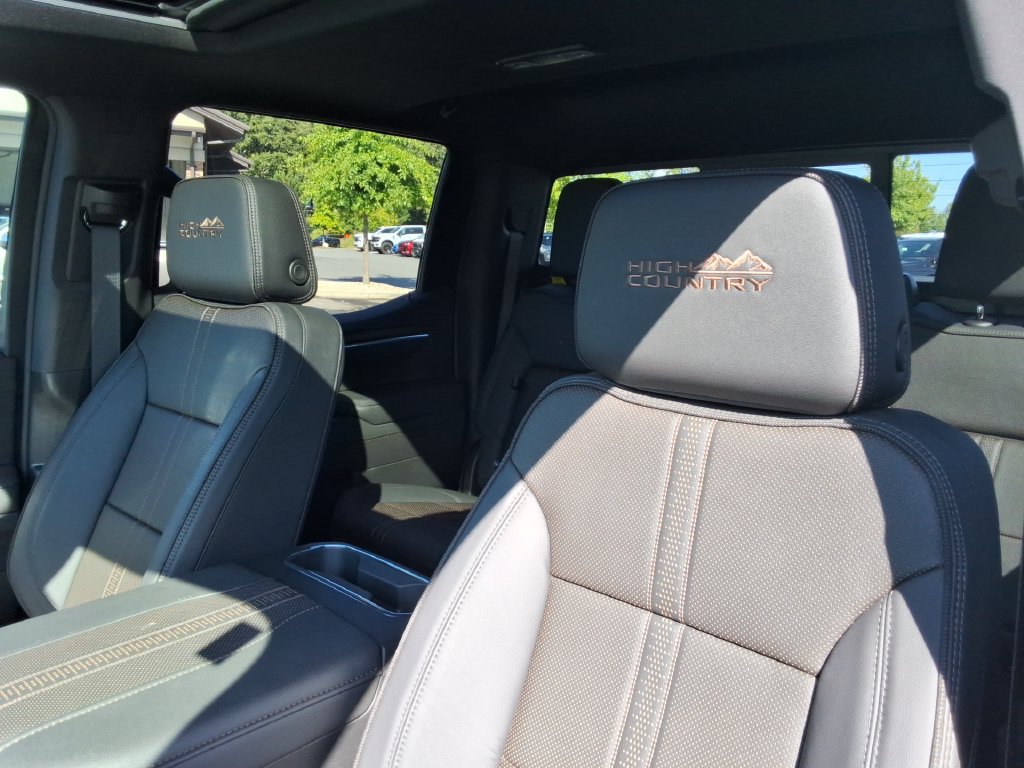 Certified 2026 Chevrolet Silverado 1500 High Country AWD/4WD image 24