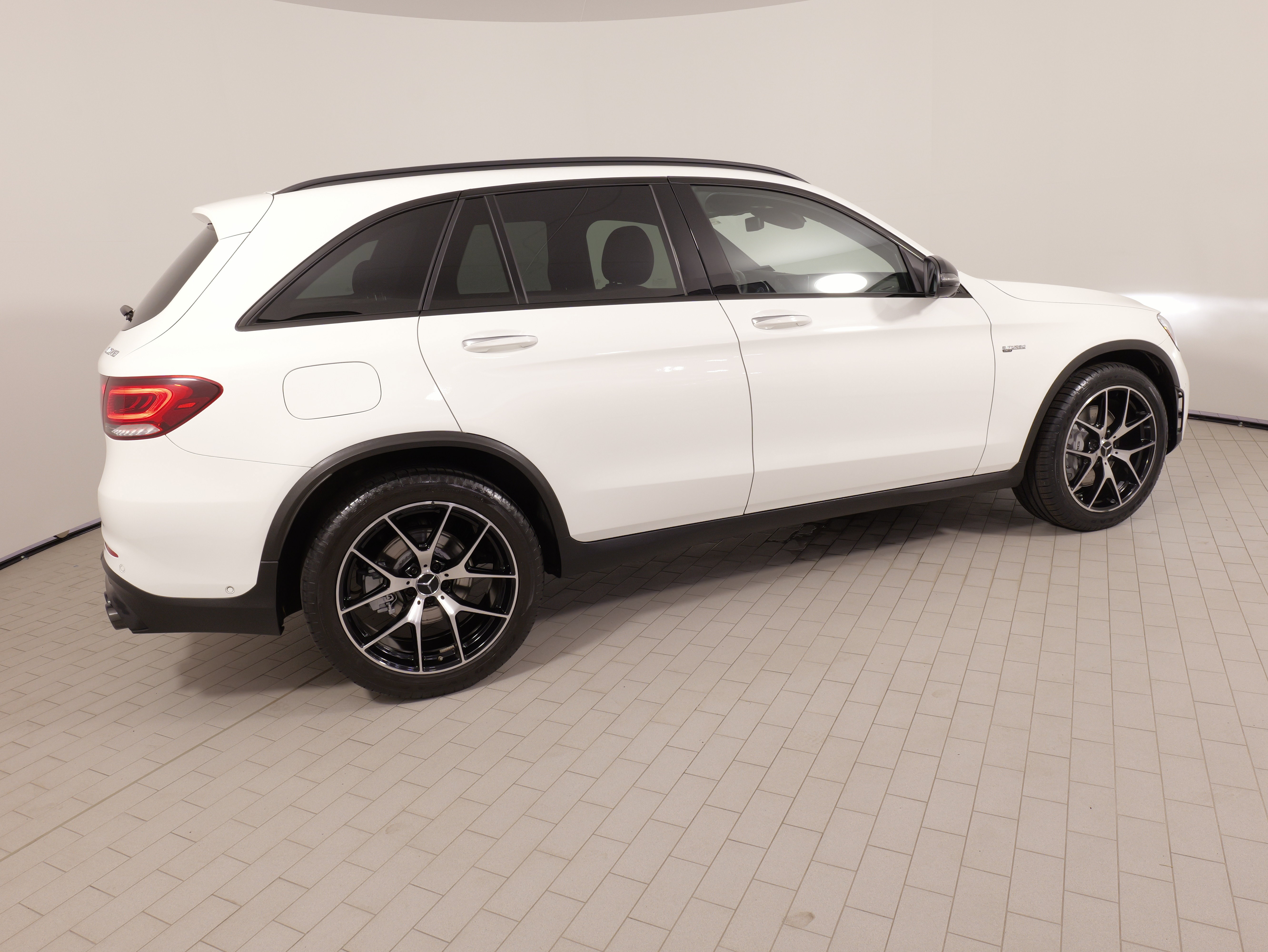 Used 2022 Mercedes-Benz GLC 43 AMG 4MATIC image 8