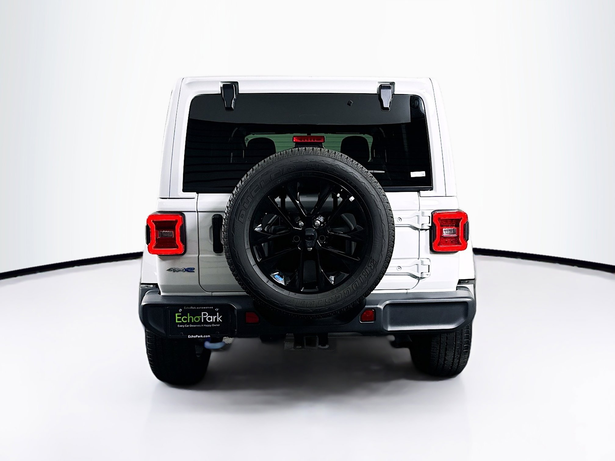 Used 2023 Jeep Wrangler Sahara w/ Cold Weather Group image 7
