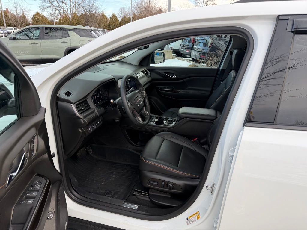Used 2023 GMC Acadia AT4 w/ Technology Package image 11