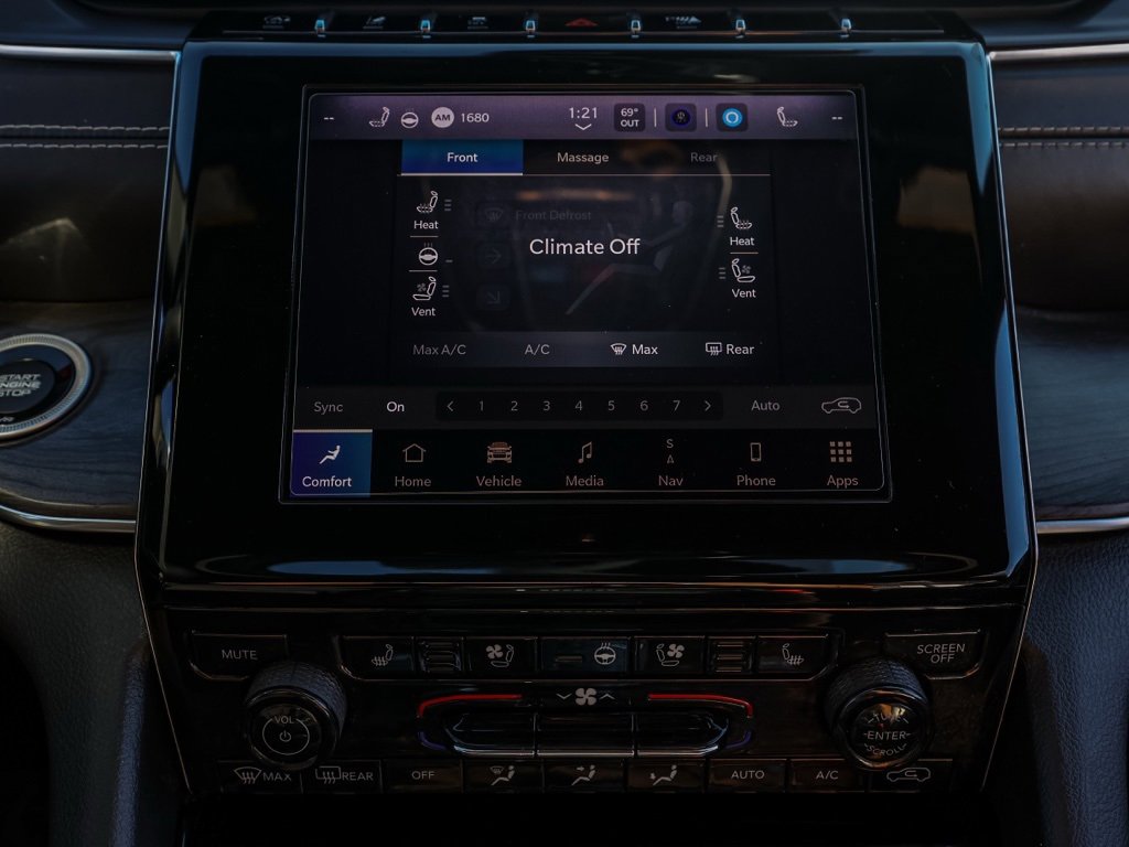 Used 2022 Jeep Grand Cherokee Overland w/ Luxury Tech Group IV image 28