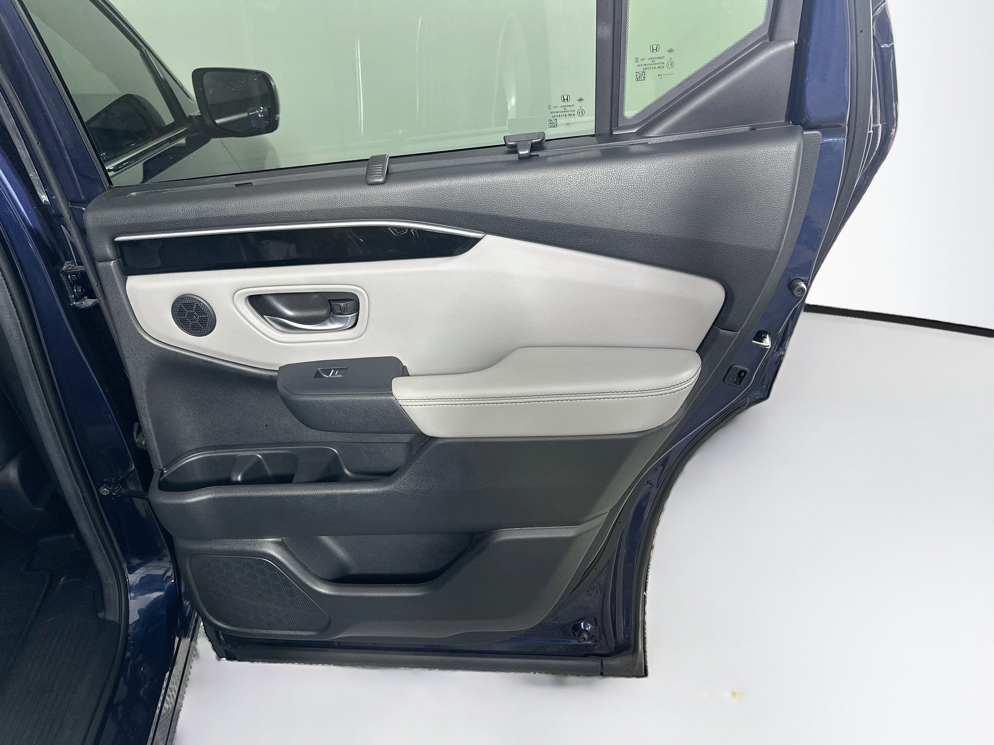 Used 2025 Honda Pilot EX-L image 31
