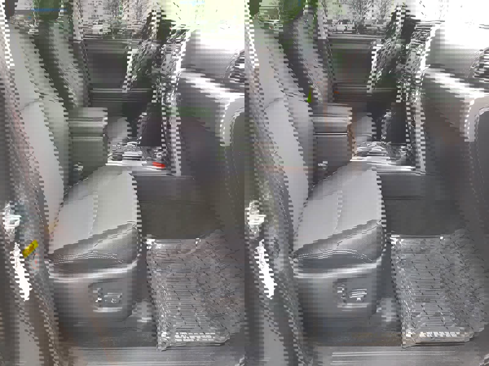 Used 2018 Toyota 4Runner SR5 Premium image 22