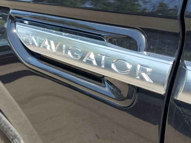 Used 2019 Lincoln Navigator Reserve AWD/4WD image 6